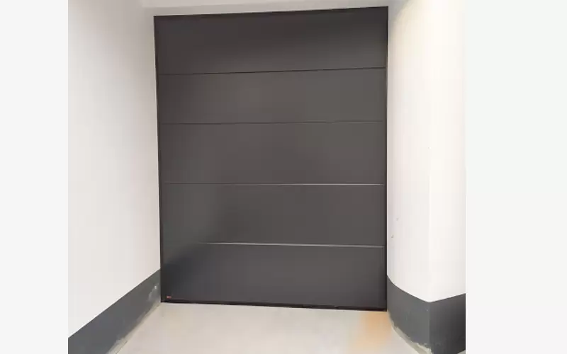 porta seccionada simples.png