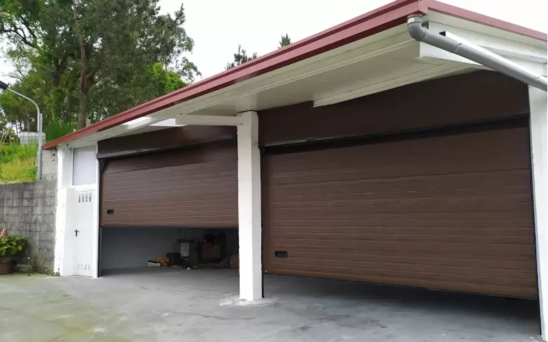 portoes residenciais castanhos.png